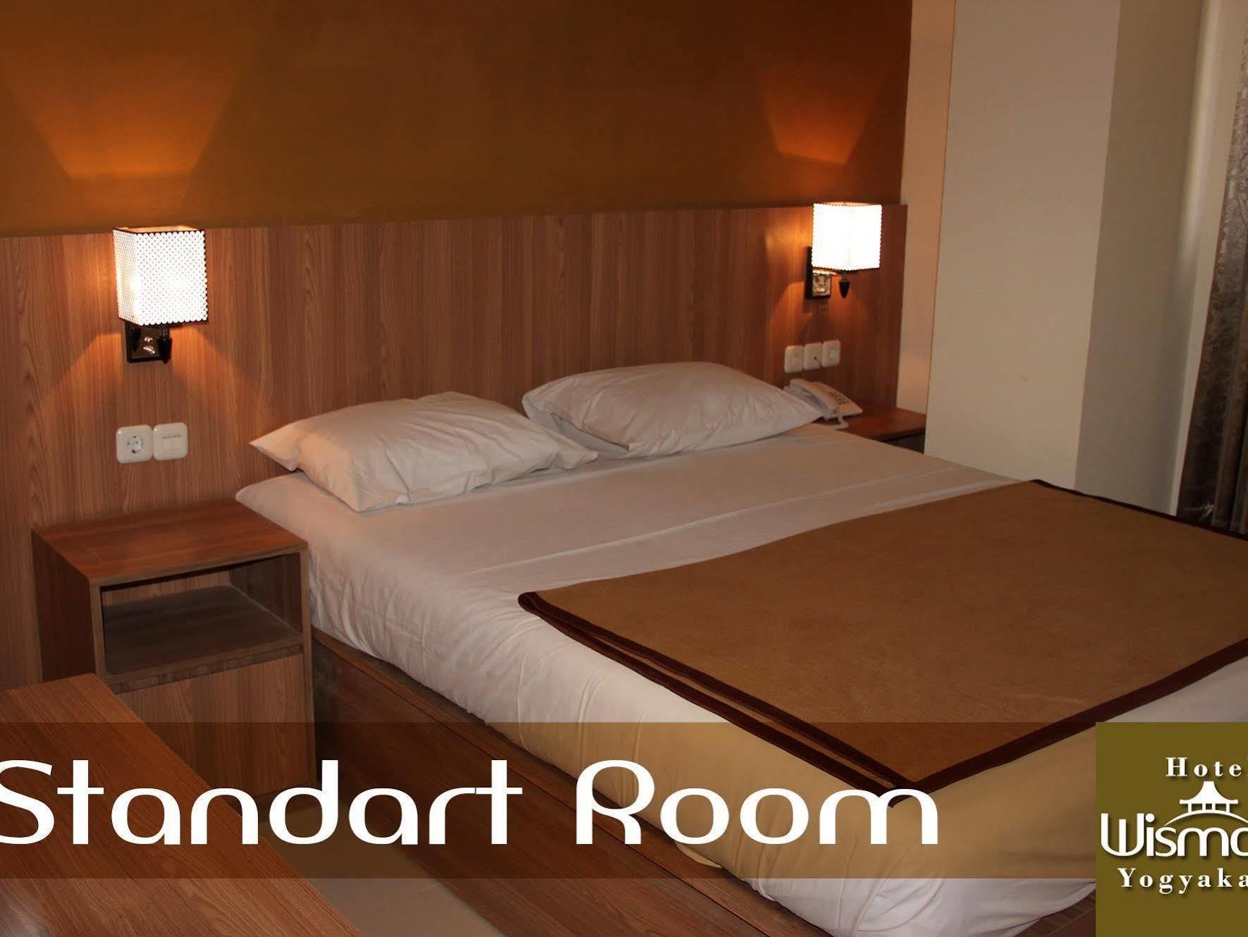 Front One Yogyakarta Guest house Maguwo