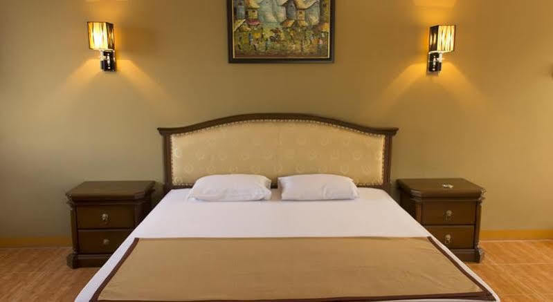 Front One Yogyakarta Guest house 3*