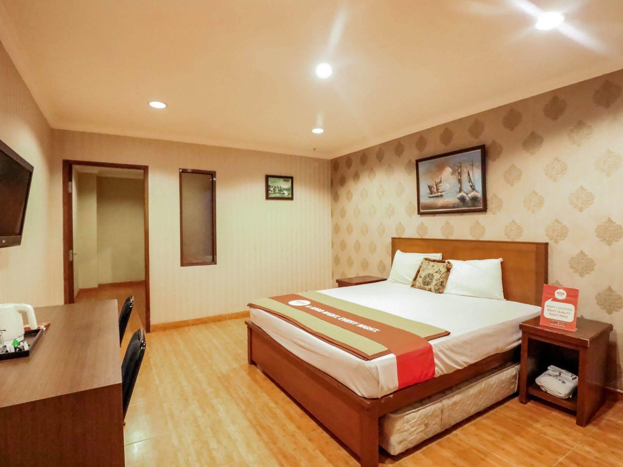 Front One Yogyakarta Guest house 3*
