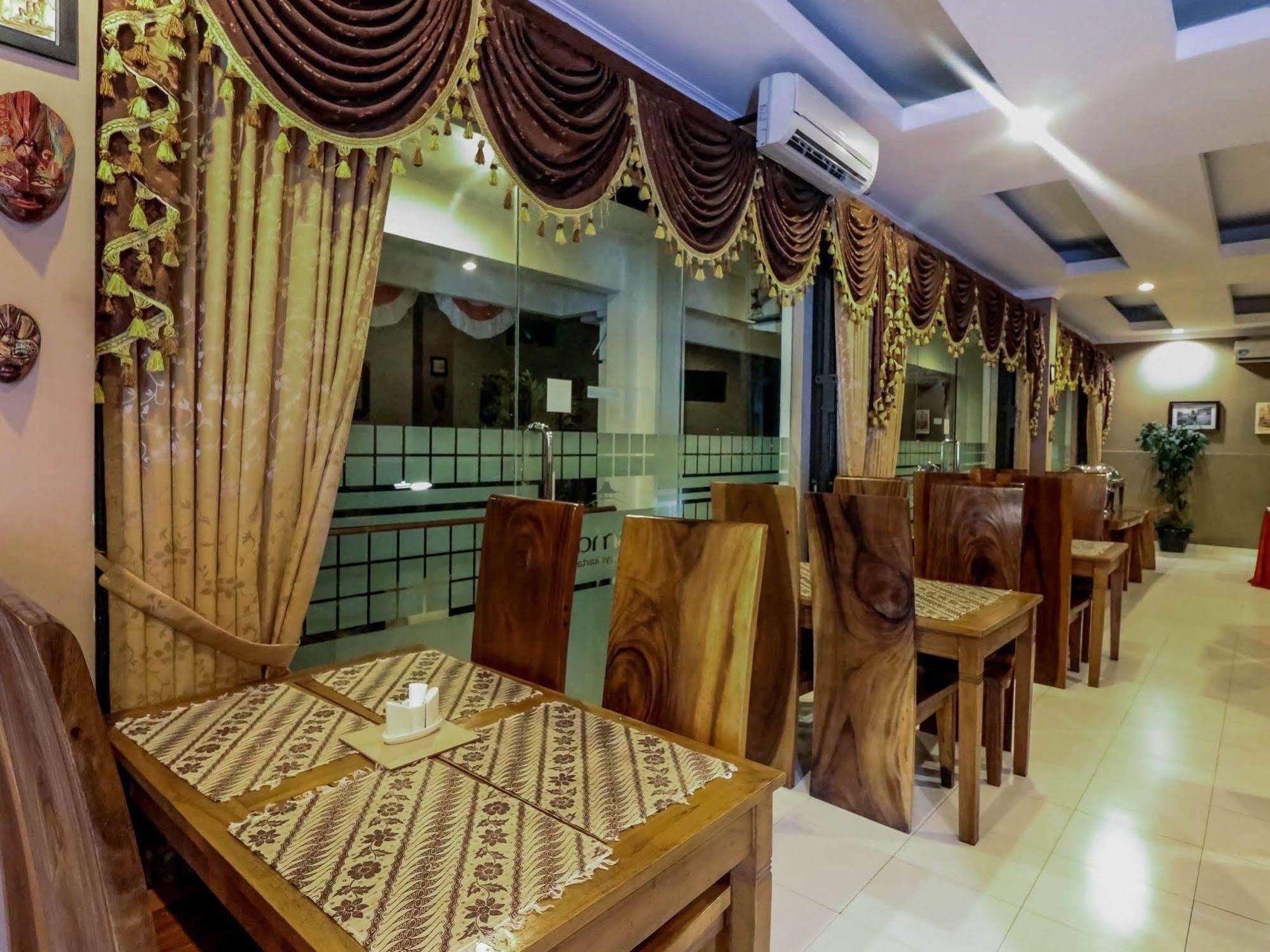 Front One Yogyakarta Guest house 3*