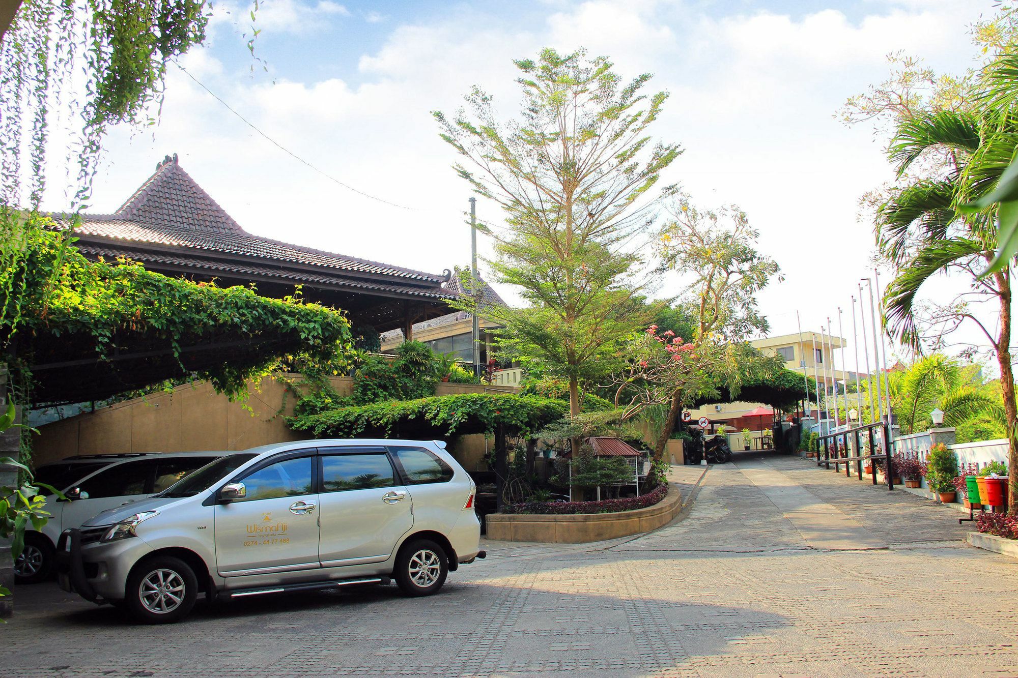Front One Yogyakarta Guest house 3*