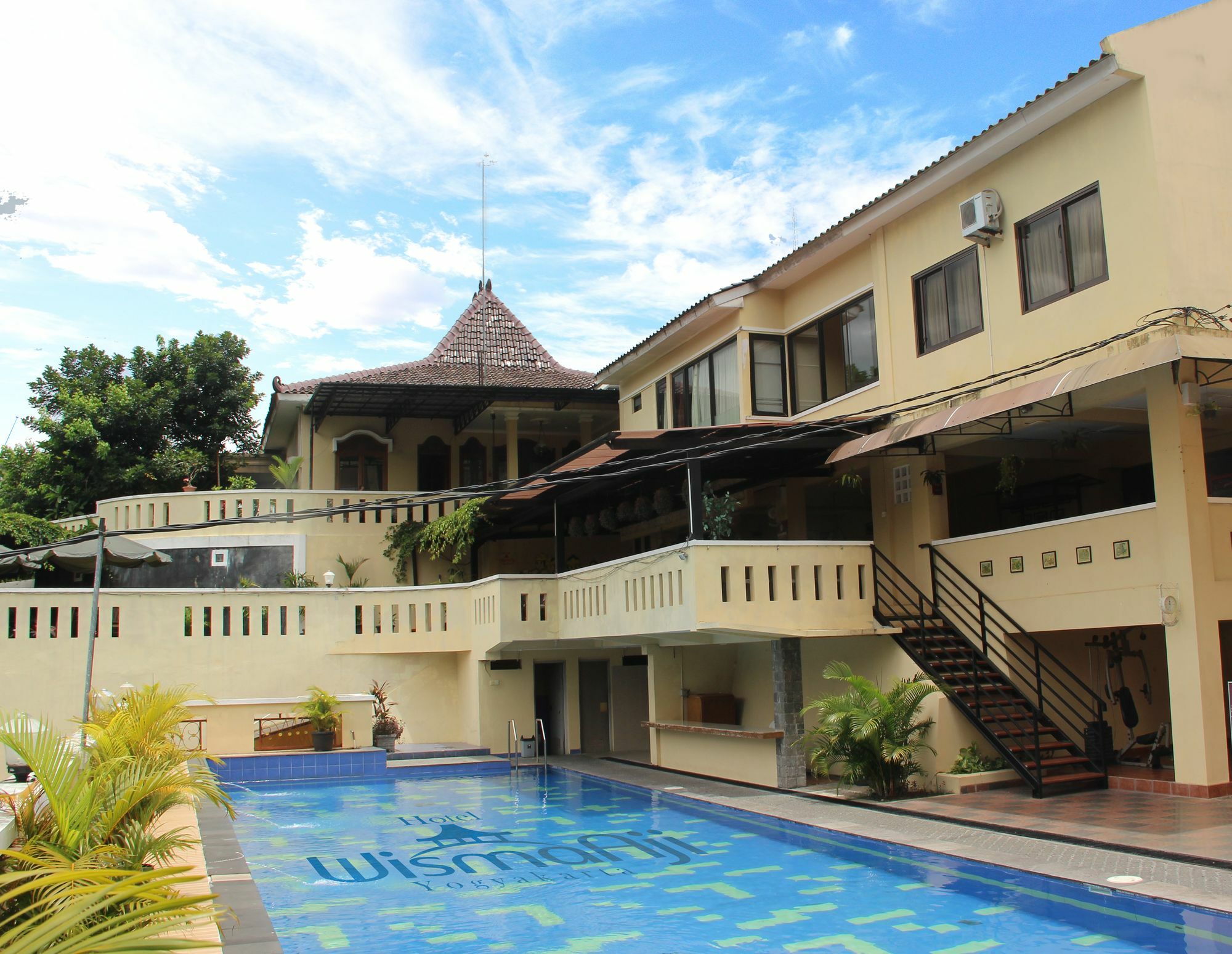 Front One Yogyakarta Guest house 3*